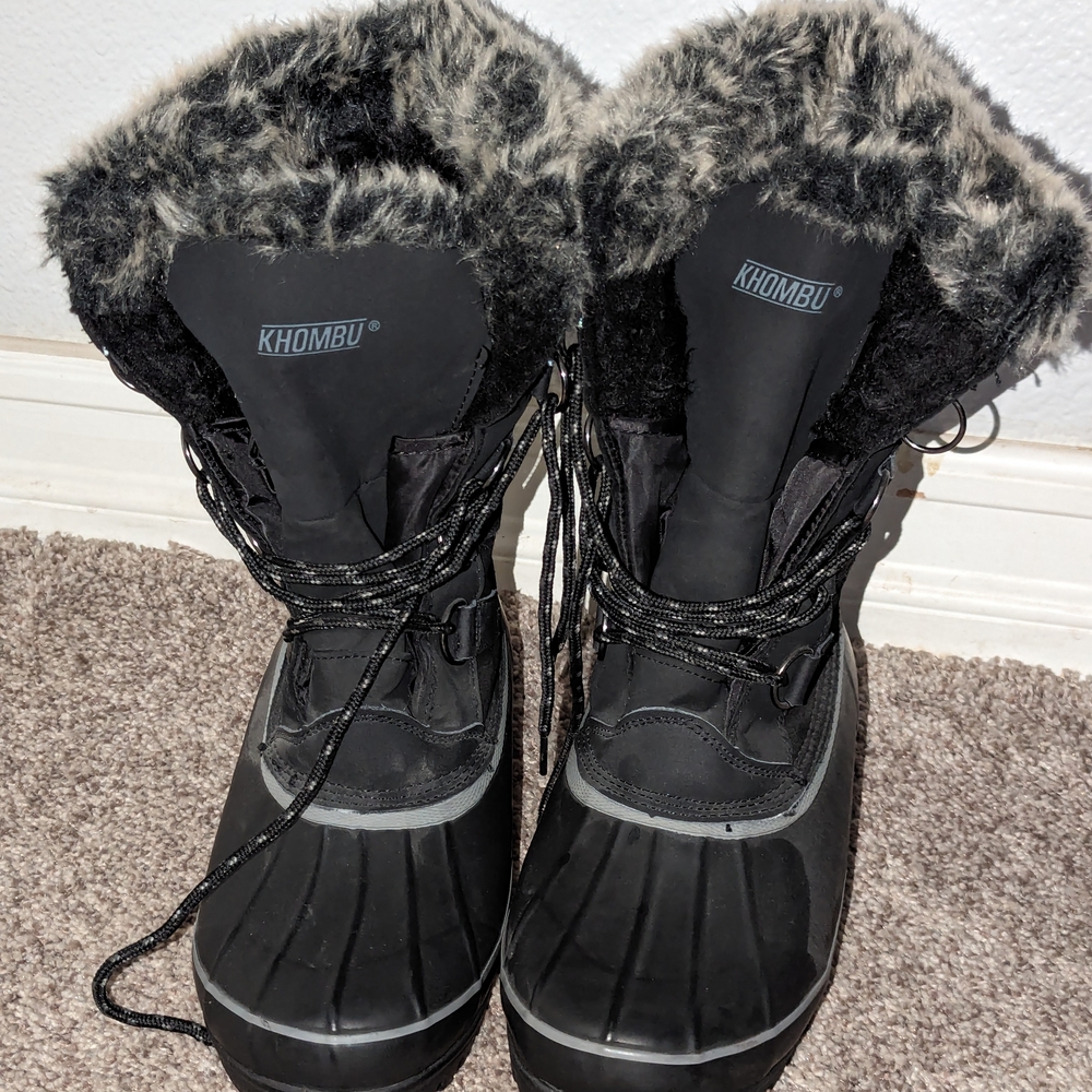 Khombu Women's Black Winter Boots
